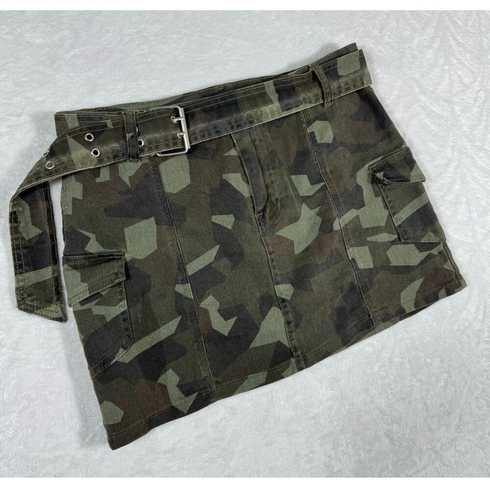 Windsor Cadet Girlie‎ Mid-Rise Belted Camouflage Cargo Mini Skirt Women's L -Y2K